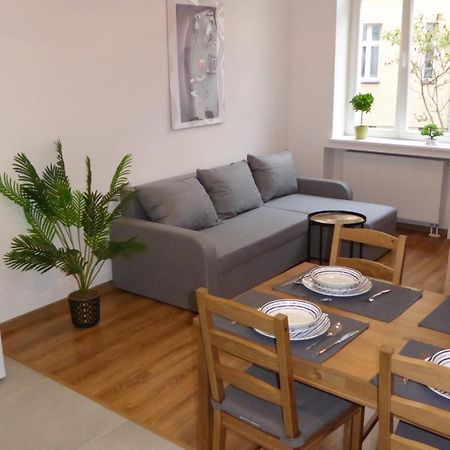 Apartament Love On 5 - Milosc Na 5 Legnica Extérieur photo