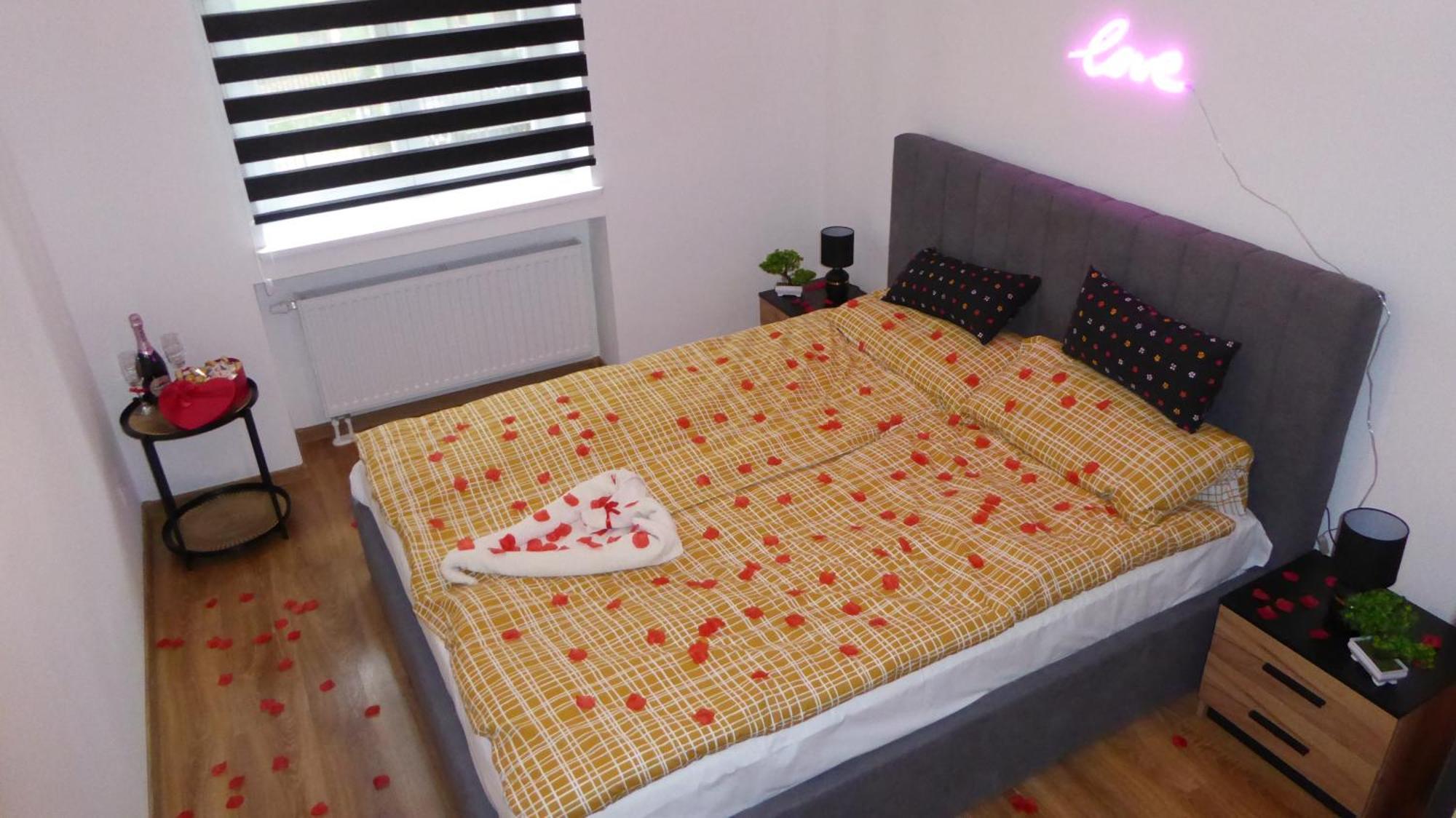 Apartament Love On 5 - Milosc Na 5 Legnica Extérieur photo