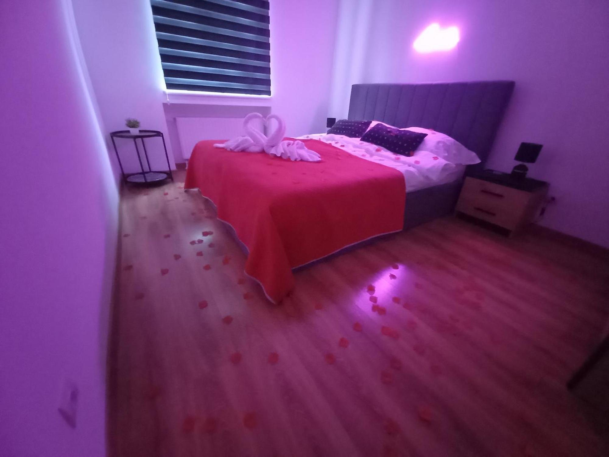Apartament Love On 5 - Milosc Na 5 Legnica Extérieur photo